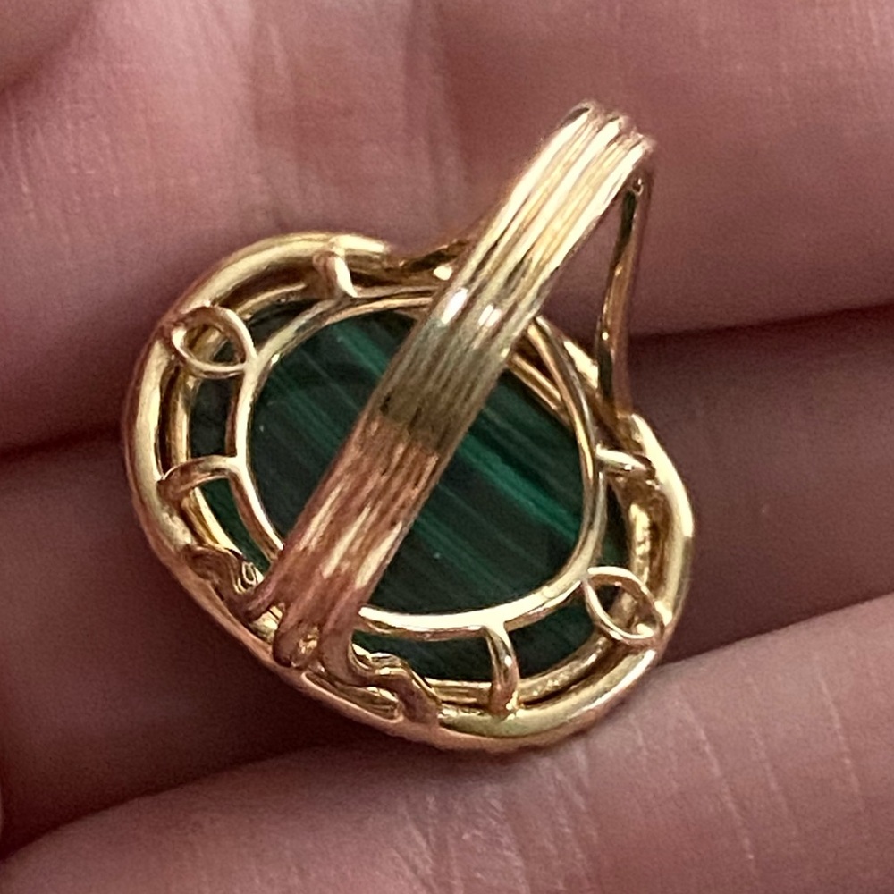 1980s Malachite 14kt Gold Ring With .50ct Diamonds, Approximate Size 7.5 - 8.5 - Picture 14 of 15